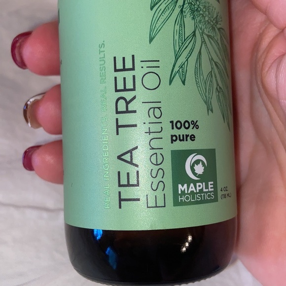 Maple Holistics 100% Pure Tea Tree Oil for Skin Ca - Picture 2 of 4